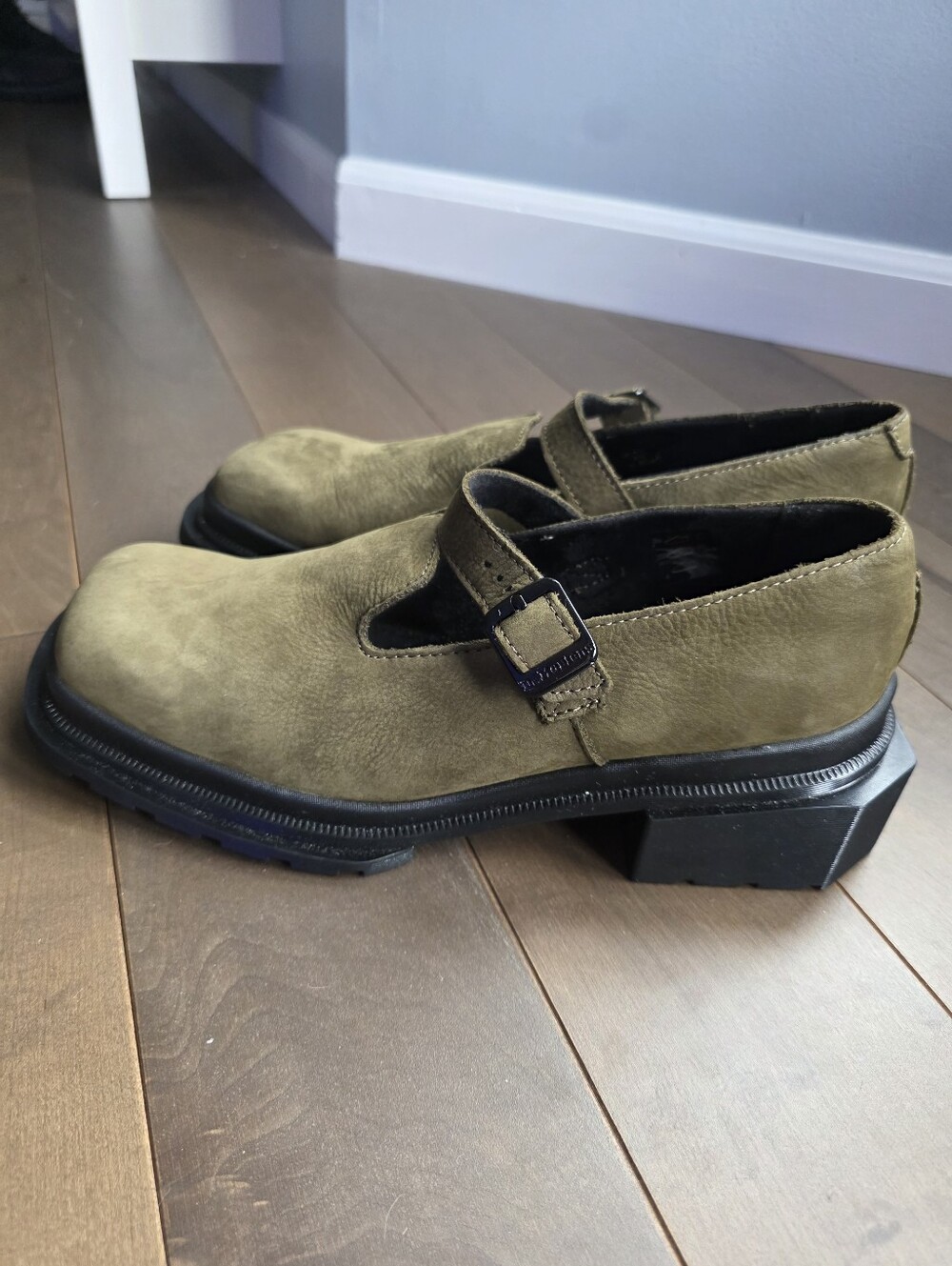 Dr. Martens Mary Jane Maybole Size 9 Green - Picture 2 of 8